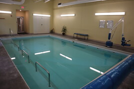 A photo of the salt water physical therapy pool at the PT360 Shelburne office